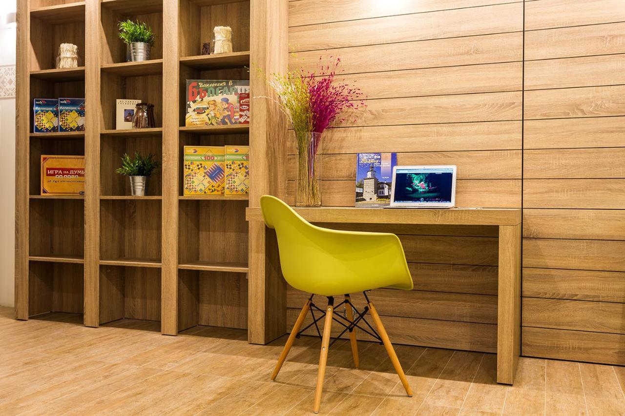 Hotel Compliment Трявна Экстерьер фото