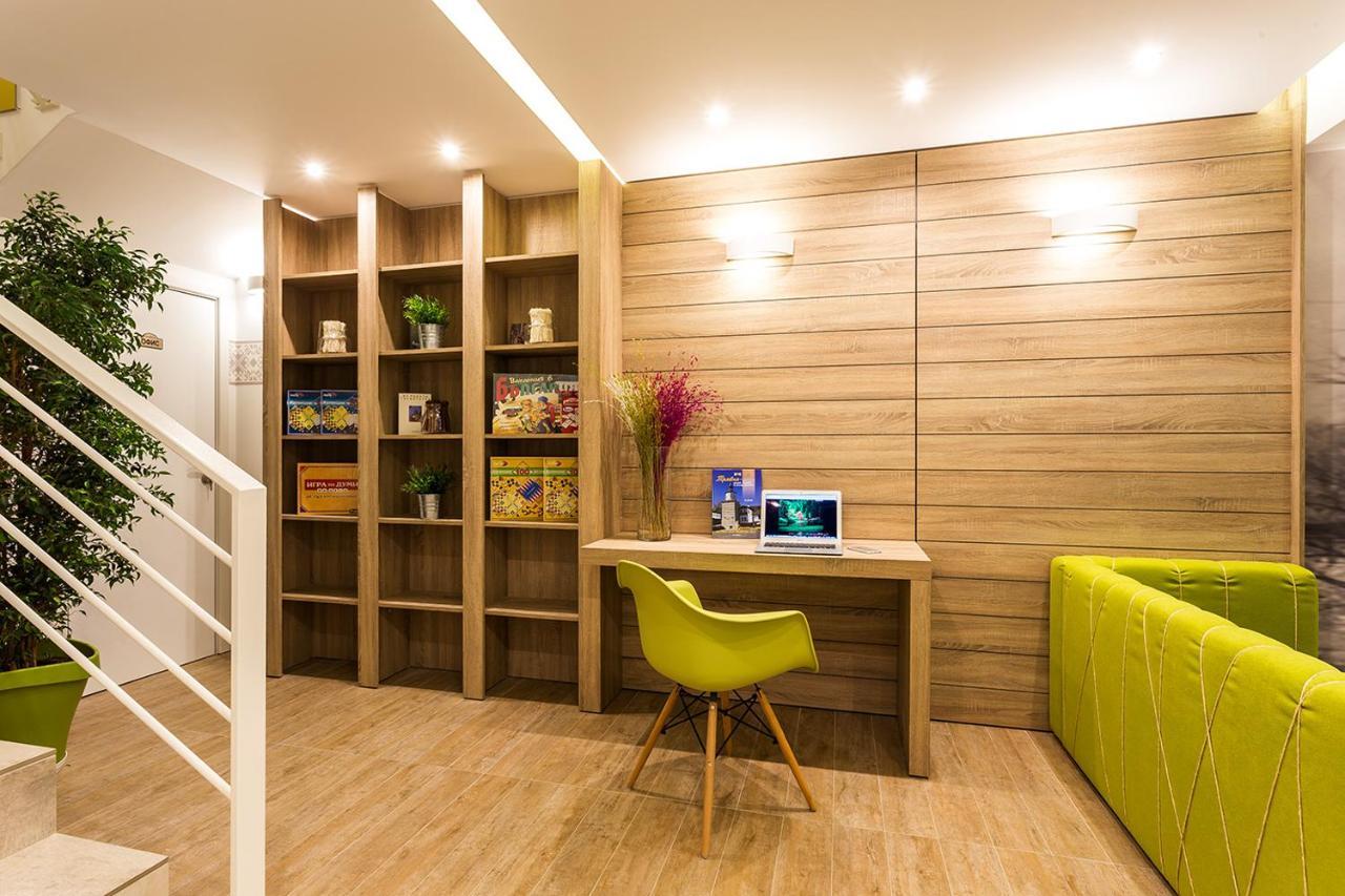 Hotel Compliment Трявна Экстерьер фото