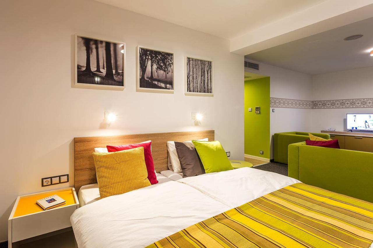 Hotel Compliment Трявна Экстерьер фото