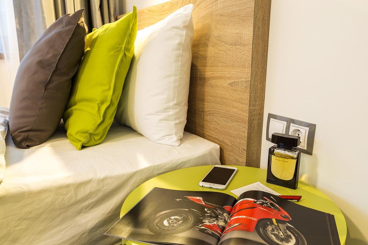 Hotel Compliment Трявна Экстерьер фото