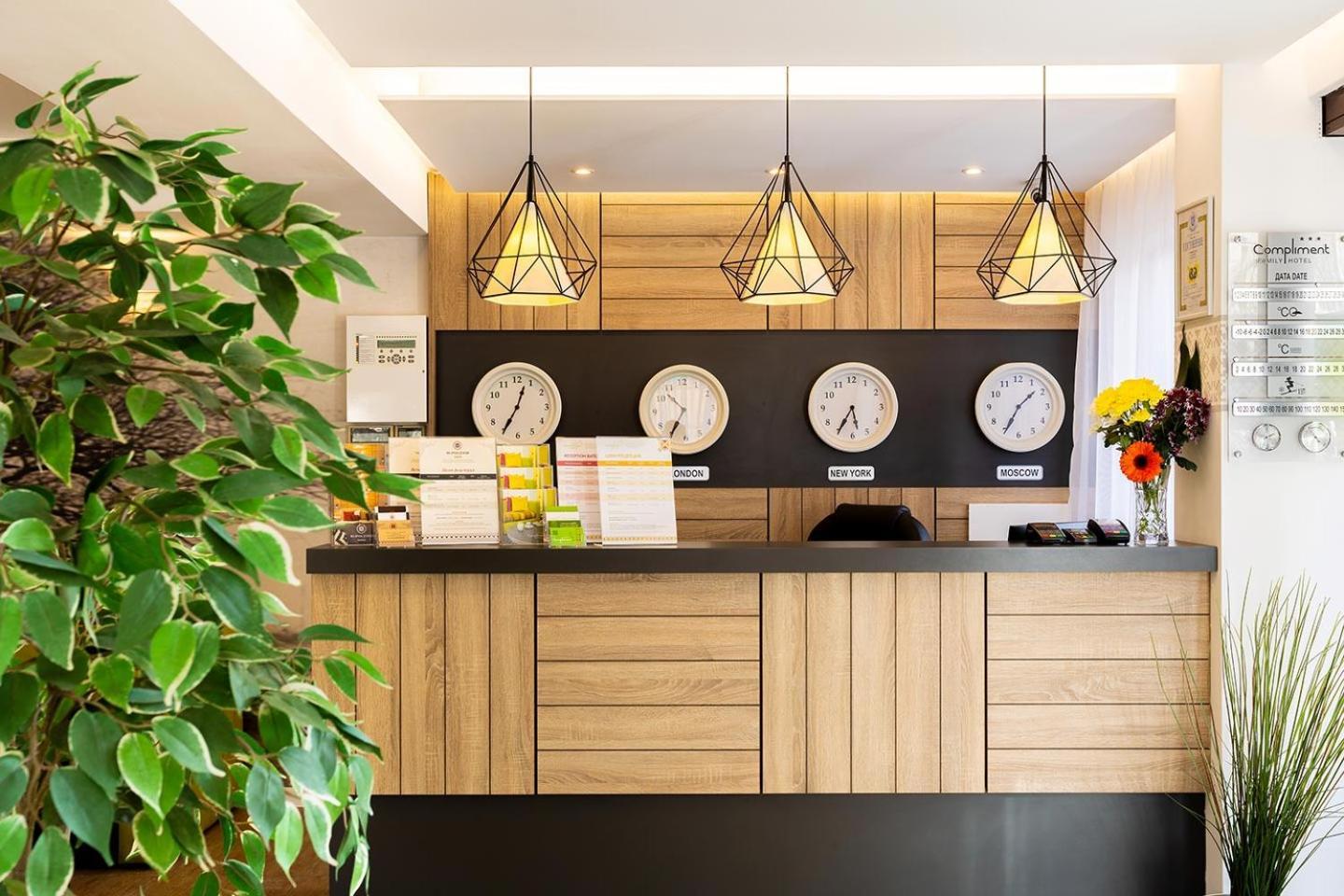 Hotel Compliment Трявна Экстерьер фото