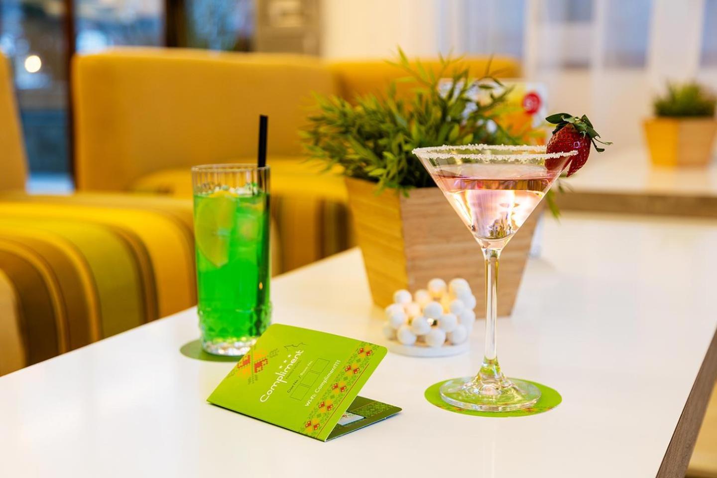 Hotel Compliment Трявна Экстерьер фото