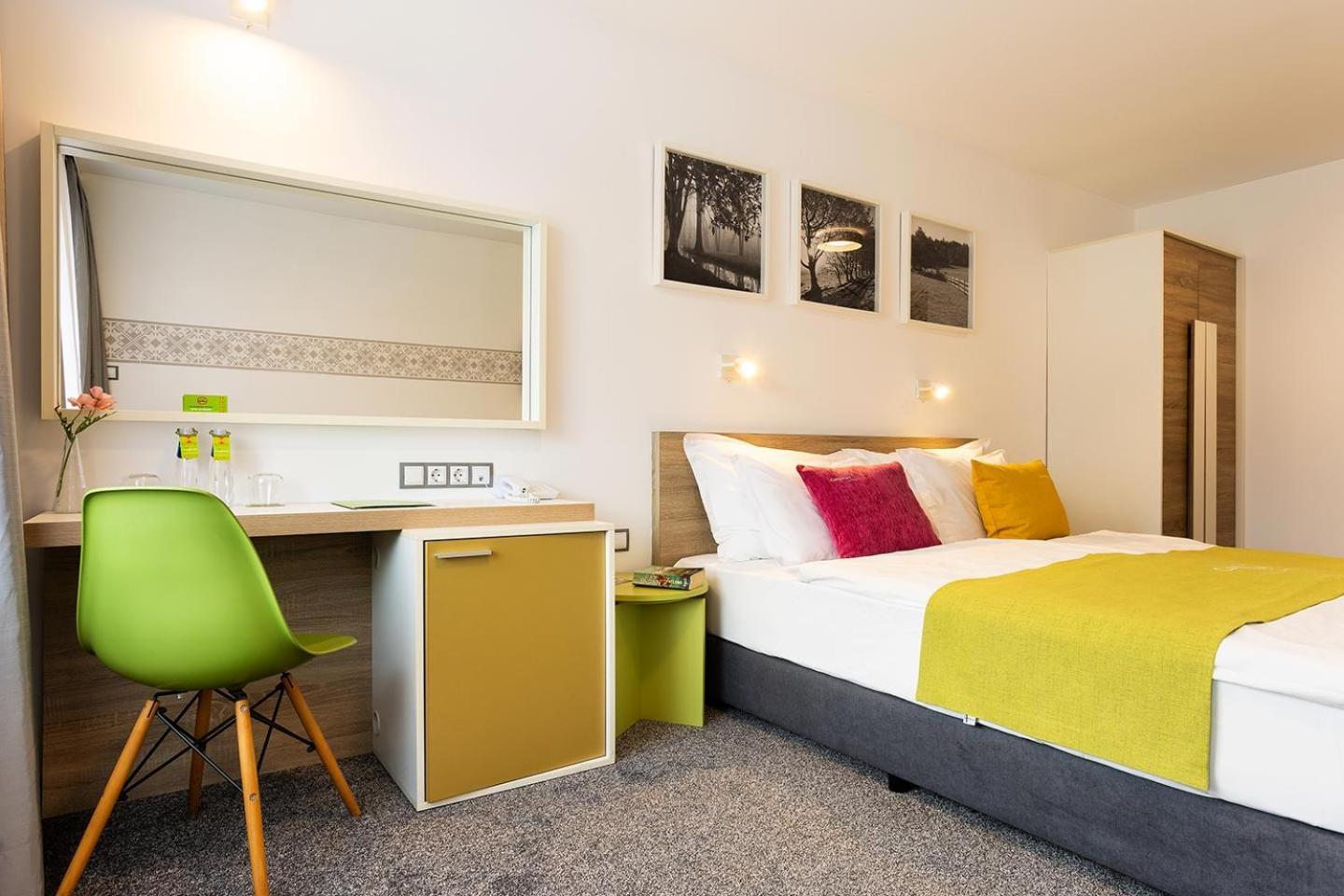 Hotel Compliment Трявна Экстерьер фото