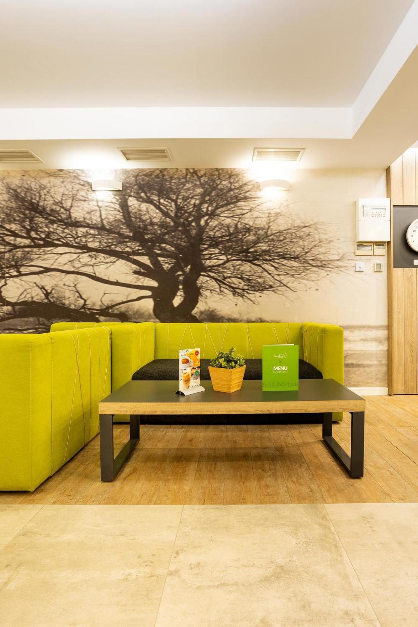 Hotel Compliment Трявна Экстерьер фото
