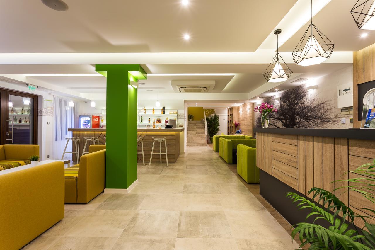 Hotel Compliment Трявна Экстерьер фото