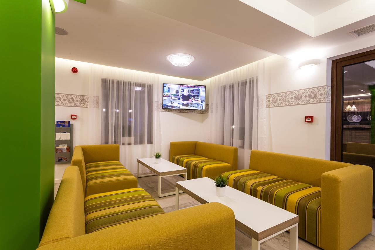 Hotel Compliment Трявна Экстерьер фото
