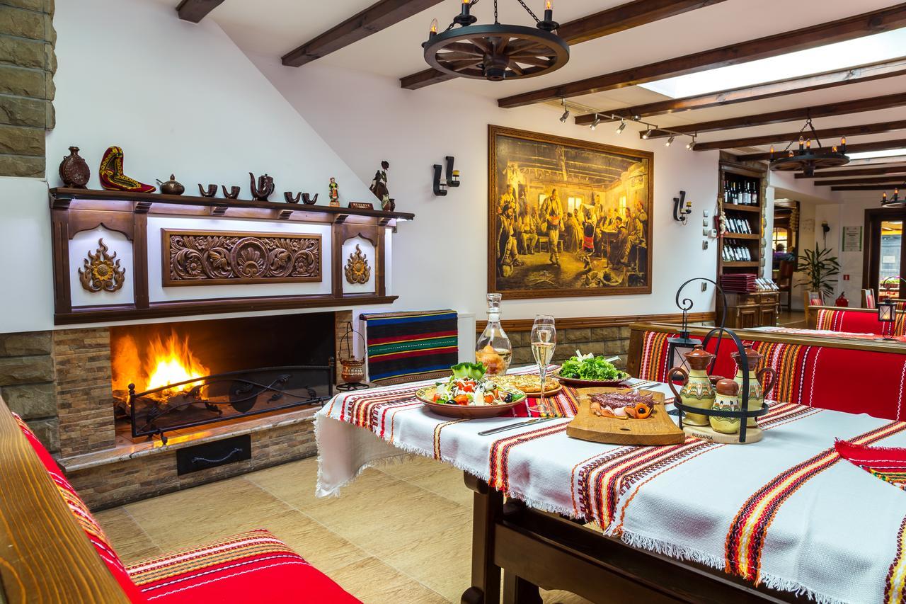 Hotel Compliment Трявна Экстерьер фото