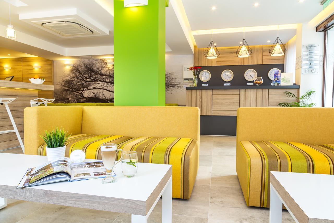 Hotel Compliment Трявна Экстерьер фото