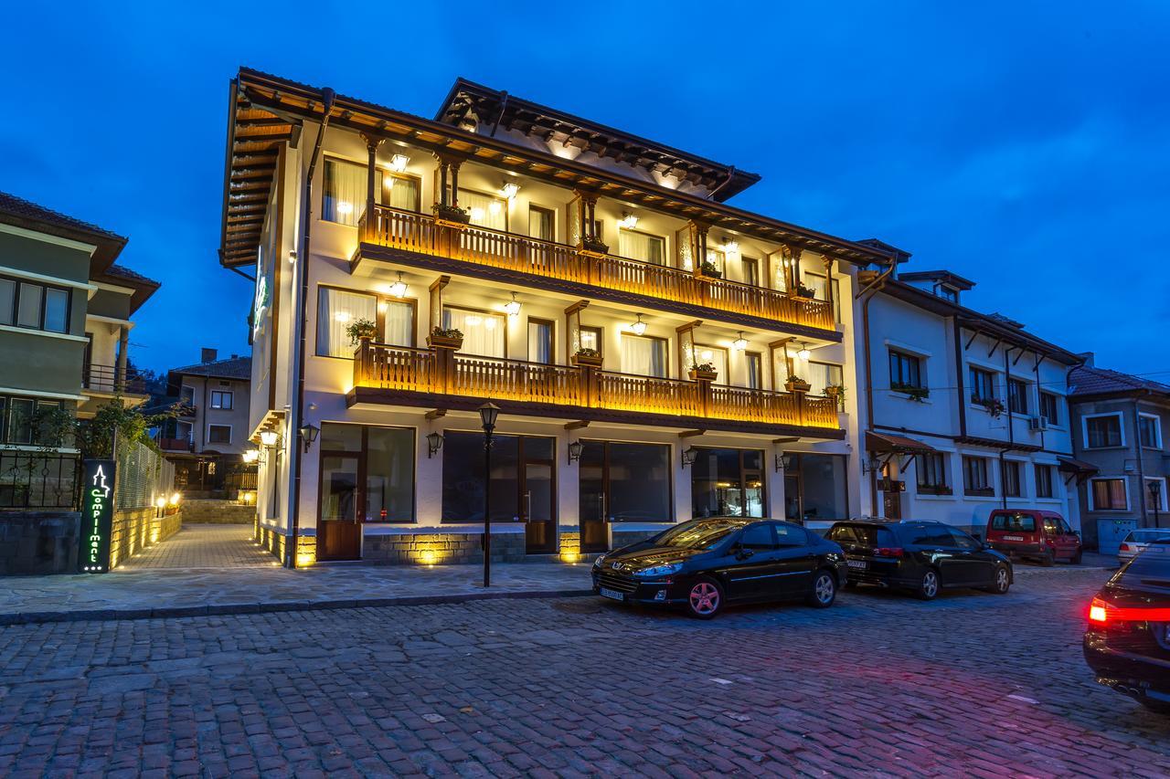 Hotel Compliment Трявна Экстерьер фото